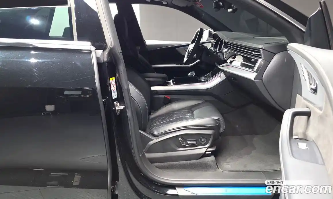 Audi Q8 2021 3.0 автомат (гидро), фото 16