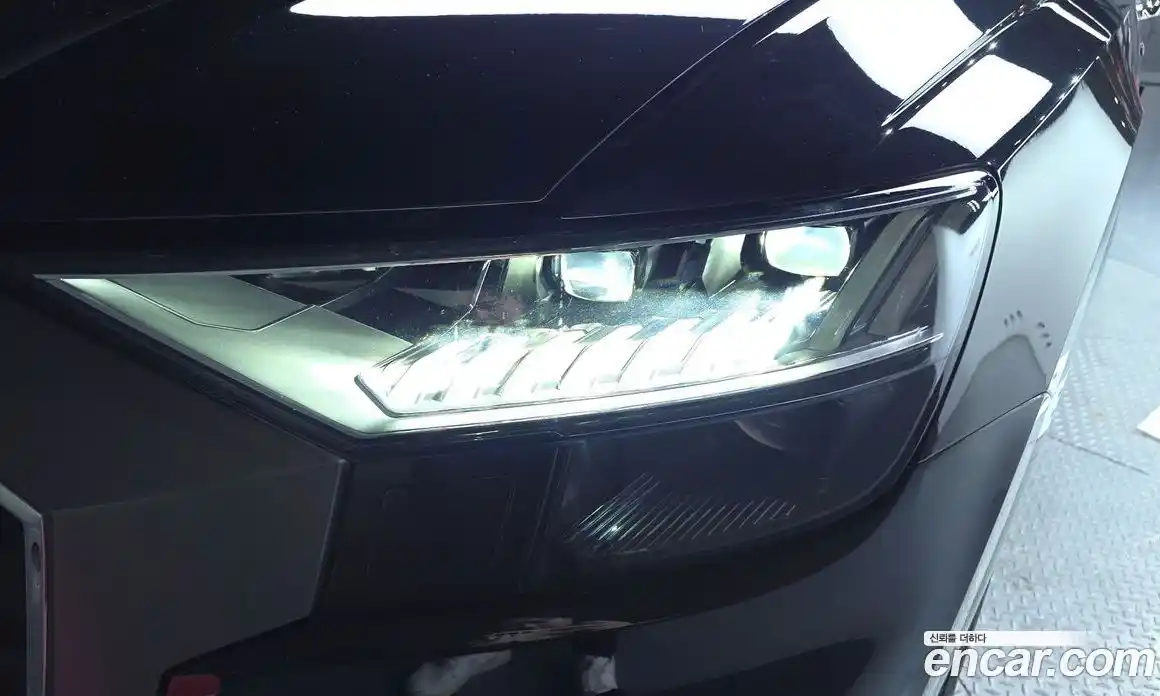 Audi Q8 2021 3.0 автомат (гидро), фото 8