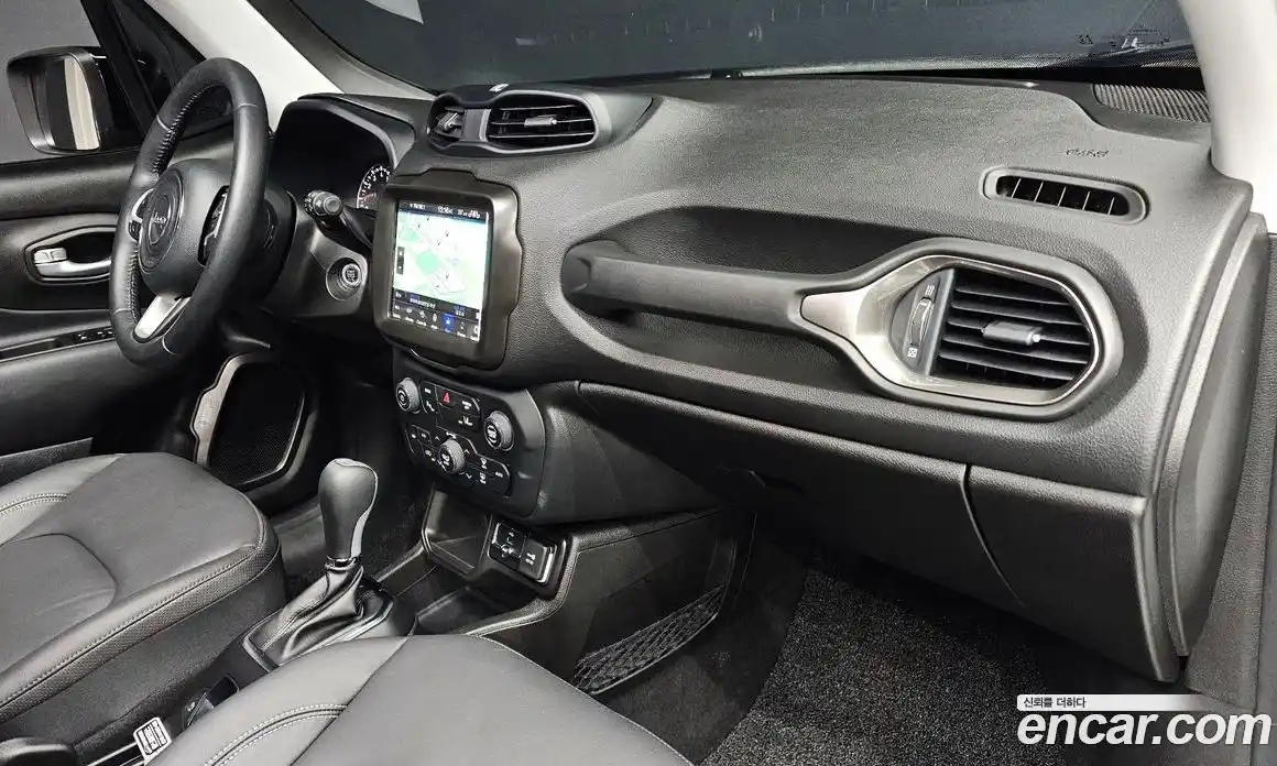 Jeep Renegade 2023 1.3 автомат (гидро), фото 31