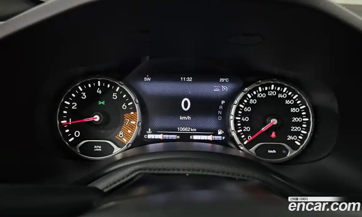 Jeep Renegade 2022 1.3 автомат (гидро), фото 11
