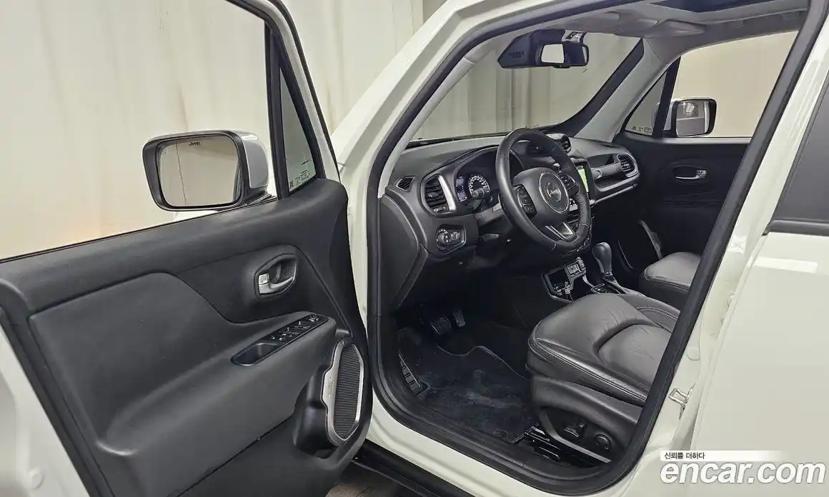 Jeep Renegade 2022 1.3 автомат (гидро), фото 13