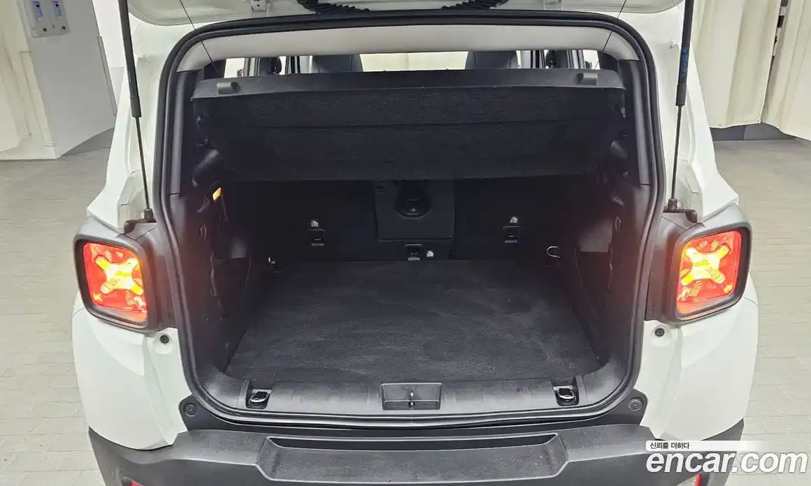 Jeep Renegade 2022 1.3 автомат (гидро), фото 24