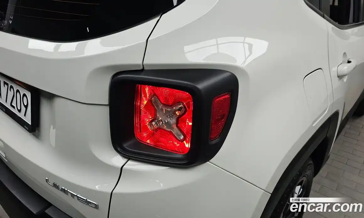 Jeep Renegade 2022 1.3 автомат (гидро), фото 9
