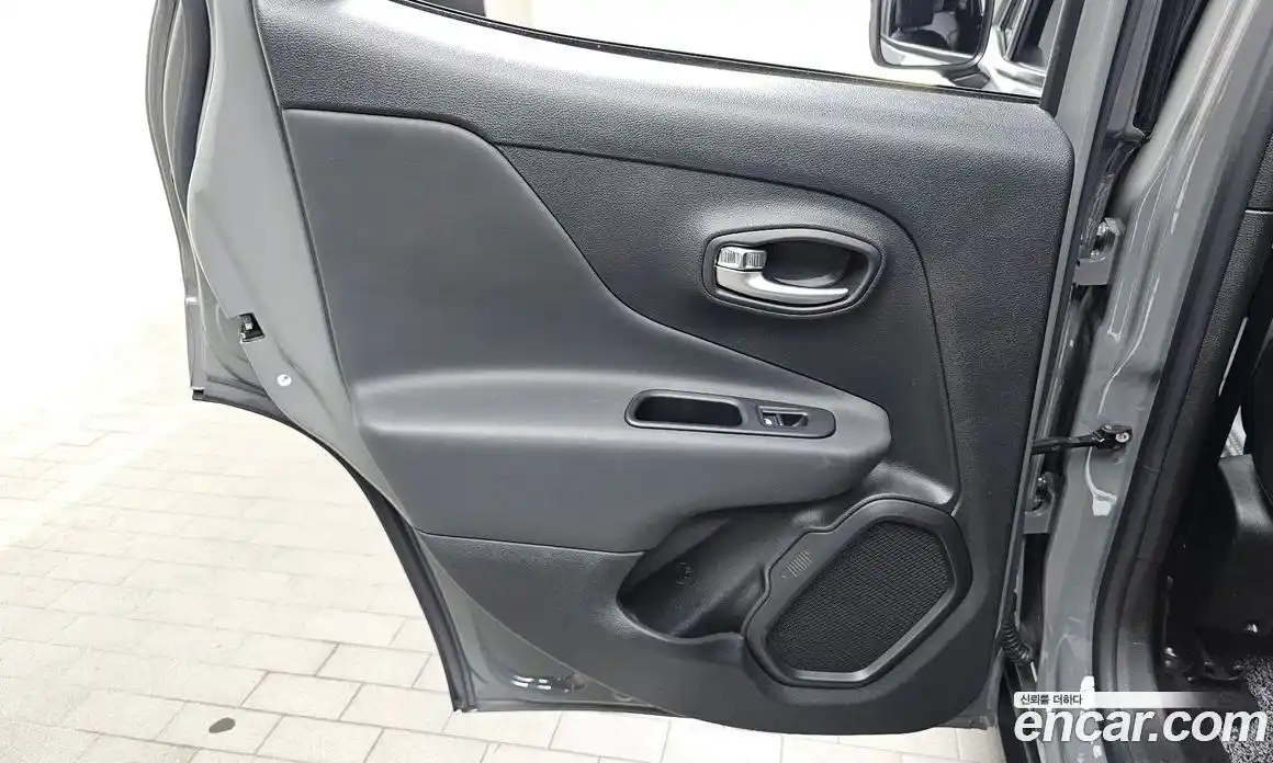 Jeep Renegade 2021 2.4 автомат (гидро), фото 15
