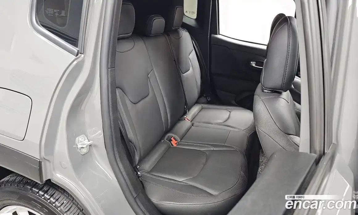 Jeep Renegade 2021 2.4 автомат (гидро), фото 17