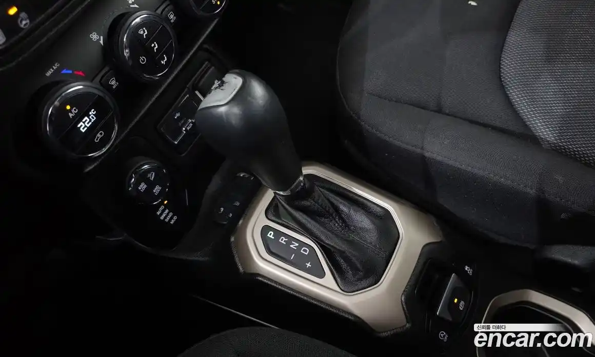 Jeep Renegade 2016 2.0 автомат (гидро), фото 9