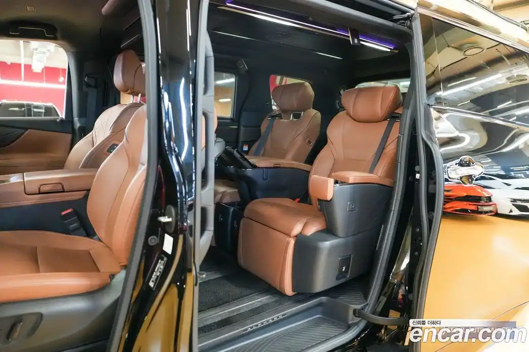 Toyota Alphard 2025 2.5 автомат (гидро), фото 18 Toyota Alphard 2025 2.5 автомат (гидро), фото 18