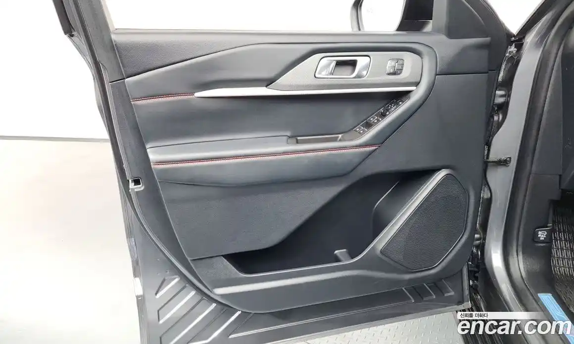 Ford Explorer 2025 2.3 автомат (гидро), фото 14