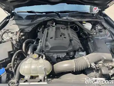 Ford Mustang 2022 2.3 автомат (гидро), миниатюра 11