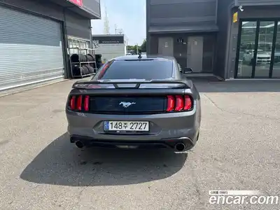 Ford Mustang 2022 2.3 автомат (гидро), миниатюра 4
