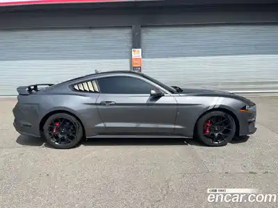 Ford Mustang 2022 2.3 автомат (гидро), миниатюра 5