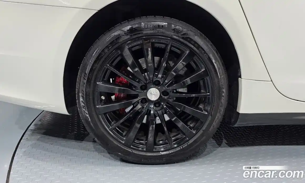 Maserati Quattroporte 2018 3.0 автомат (гидро), фото 4 Maserati Quattroporte 2018 3.0 автомат (гидро), фото 4