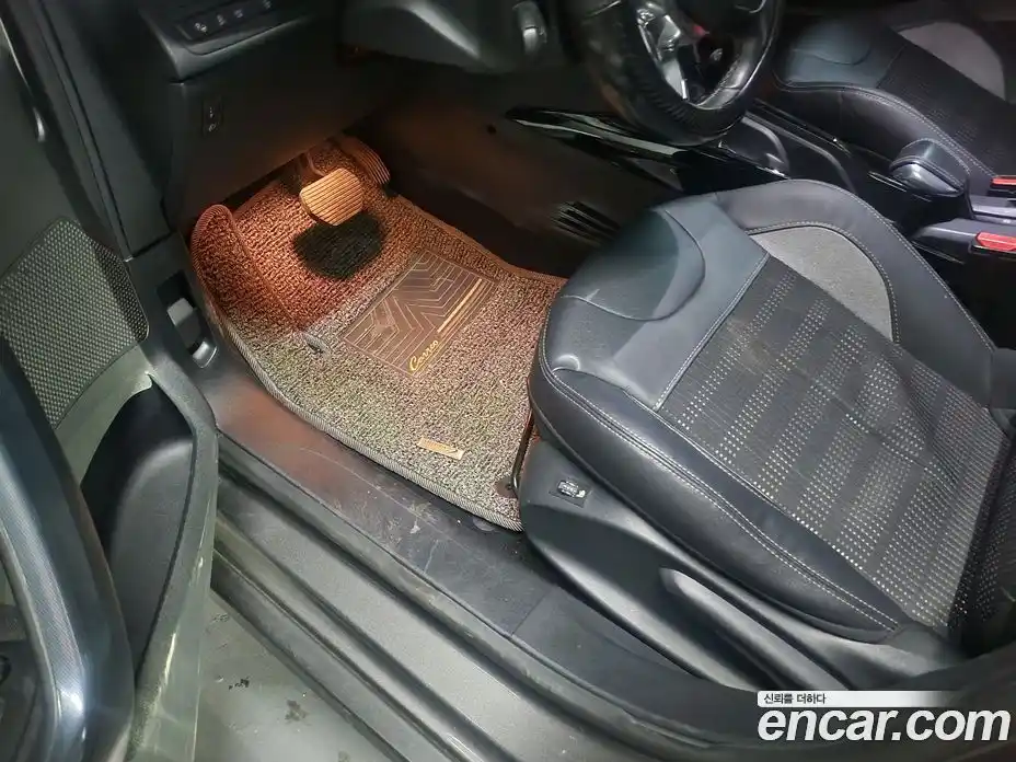 Peugeot 2008 2015 1.6 автомат (гидро), фото 7