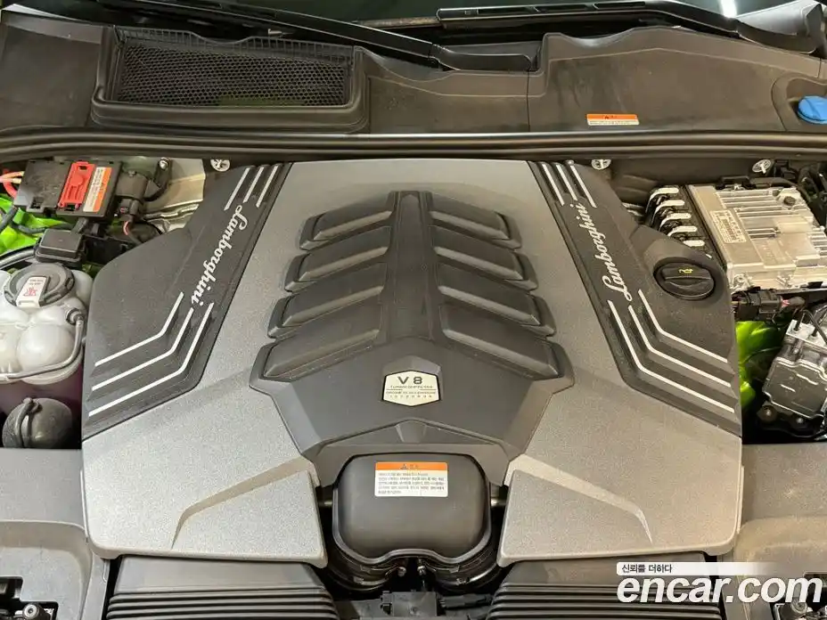 Lamborghini Urus 2024 4.0 автомат (гидро), фото 6 Lamborghini Urus 2024 4.0 автомат (гидро), фото 6