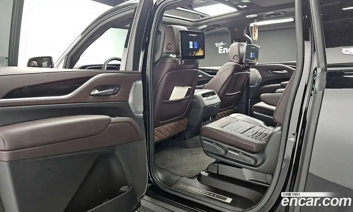 Cadillac Escalade 2022 6.2 автомат (гидро), фото 11 Cadillac Escalade 2022 6.2 автомат (гидро), фото 11