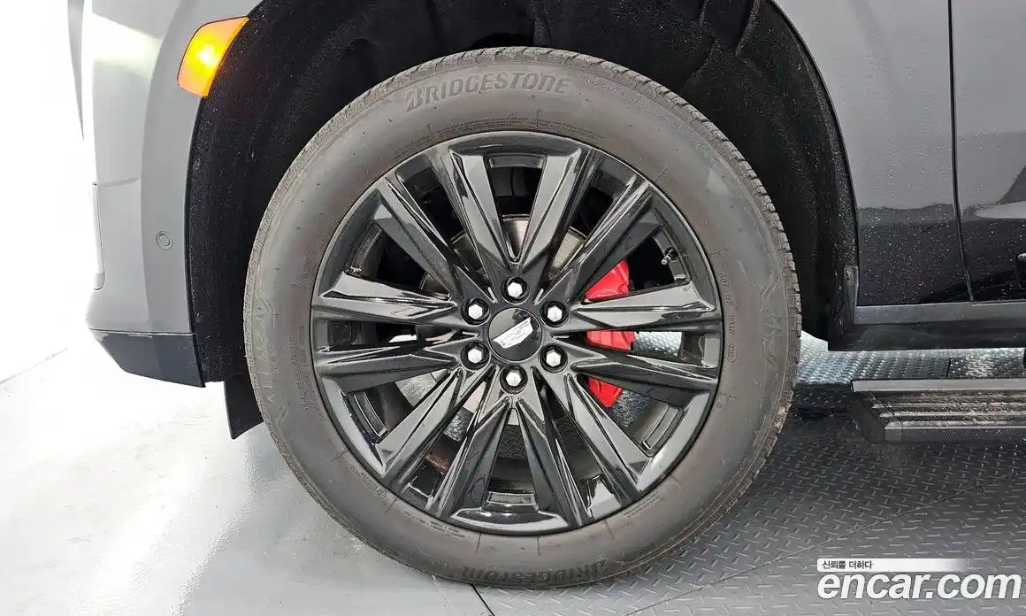Cadillac Escalade 2022 6.2 автомат (гидро), фото 5 Cadillac Escalade 2022 6.2 автомат (гидро), фото 5