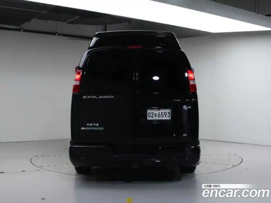 Chevrolet Express Van 2018 6.0 автомат (гидро), фото 4