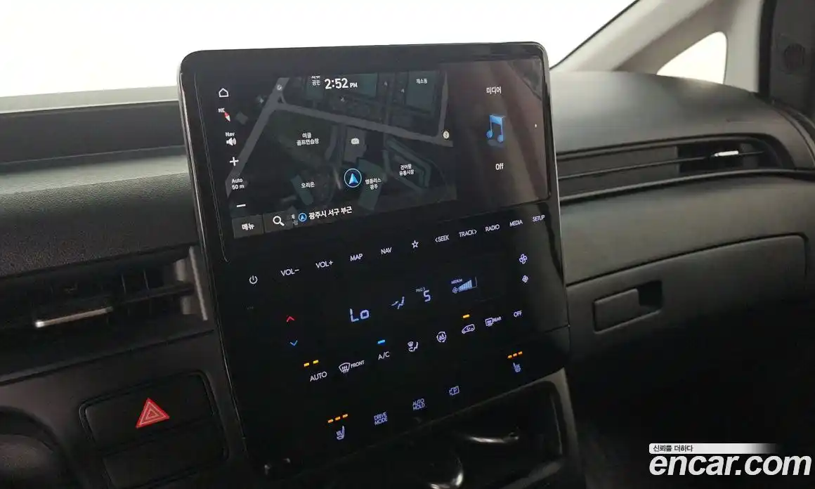 Hyundai Staria 2024 2.2 автомат (гидро), фото 19