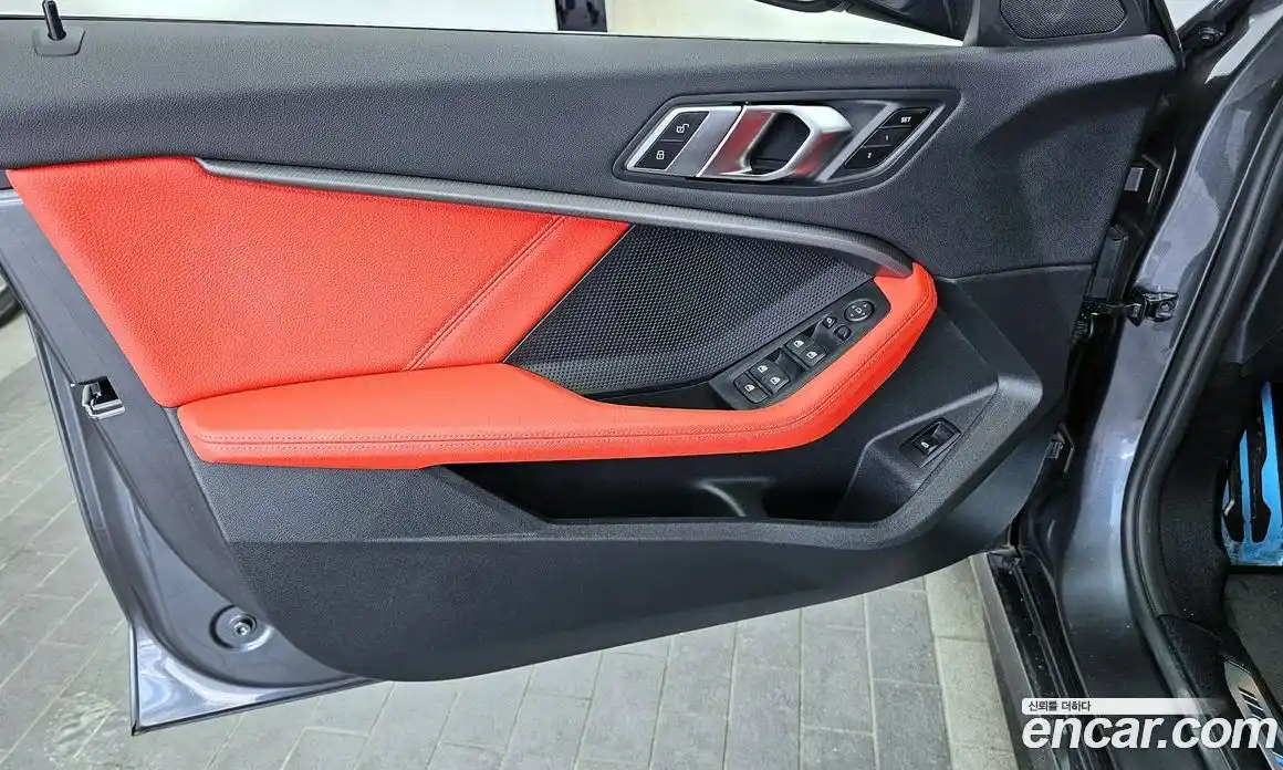 BMW 1 серия 2021 2.0 автомат (гидро), фото 14