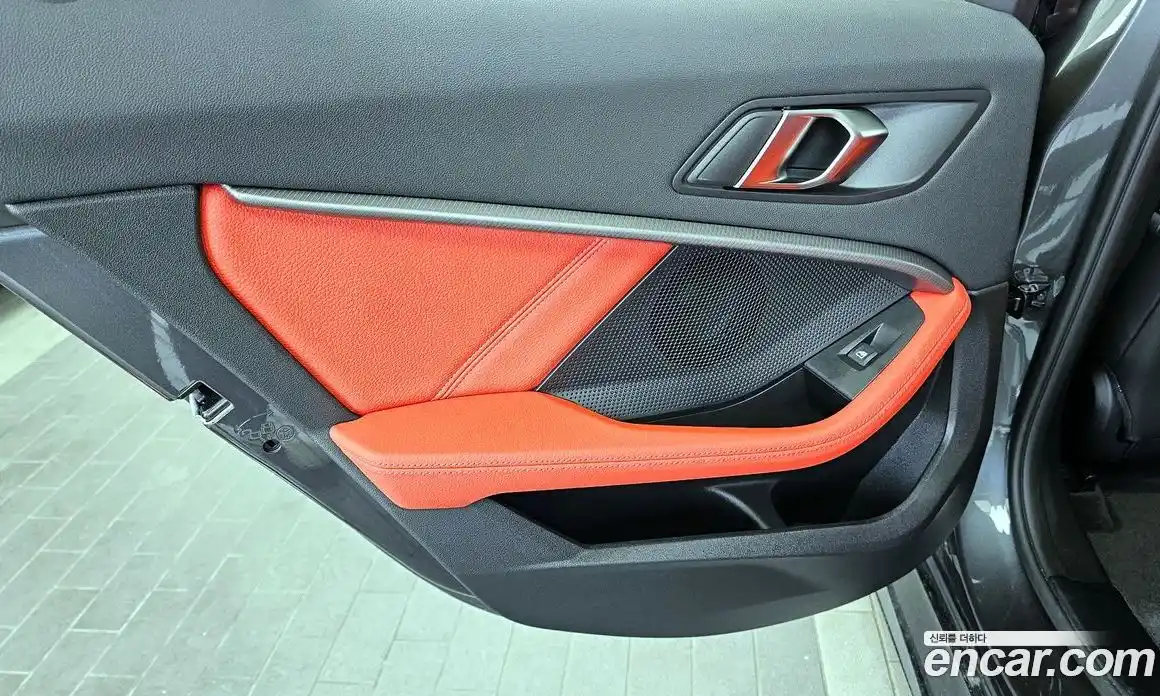BMW 1 серия 2021 2.0 автомат (гидро), фото 15