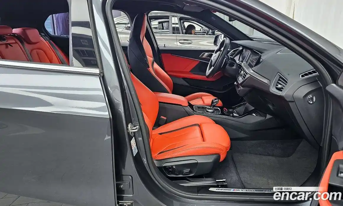 BMW 1 серия 2021 2.0 автомат (гидро), фото 17