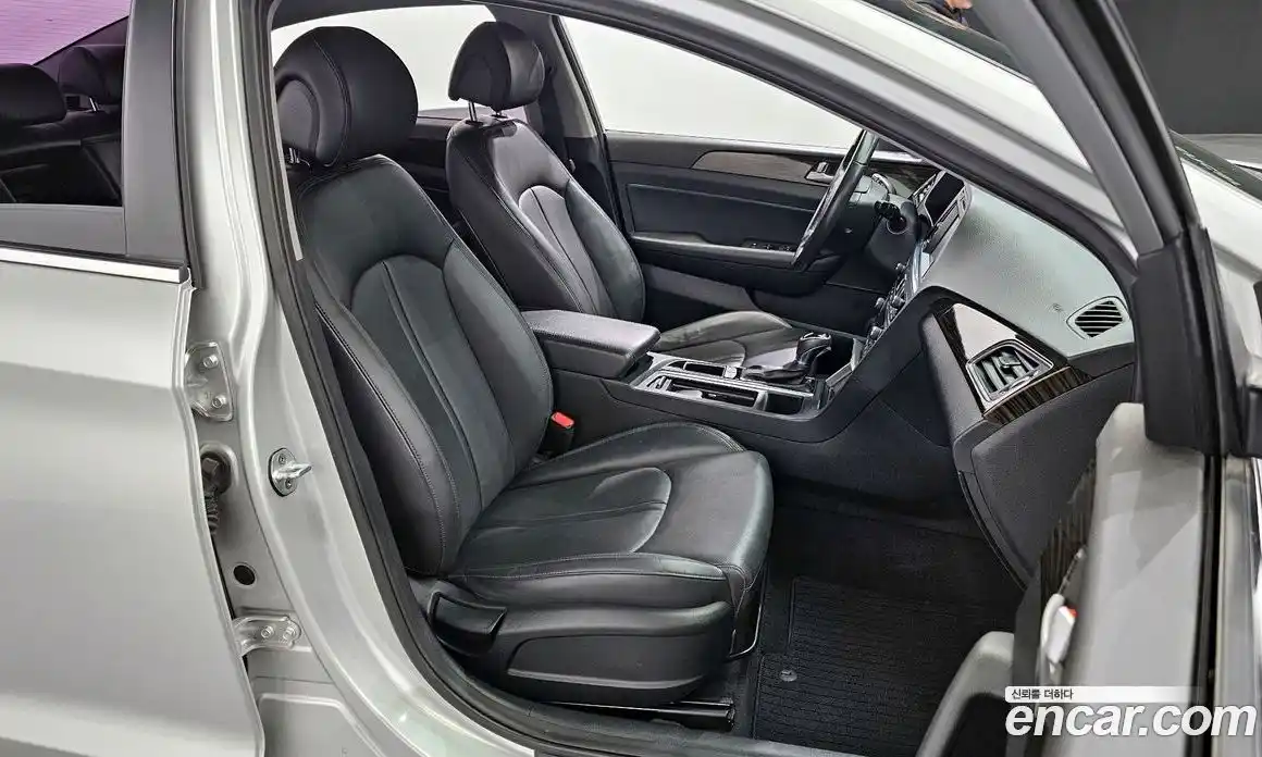 Hyundai Sonata 2016 2.0 автомат (гидро), фото 12