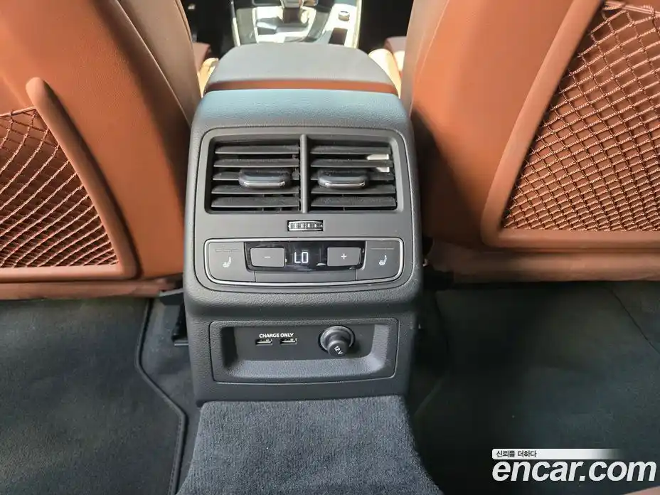Audi A4 2023 2.0 автомат (гидро), фото 18