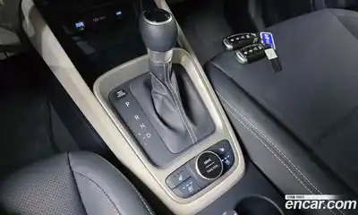 Hyundai Venue 2023 1.6 автомат (гидро), миниатюра 12