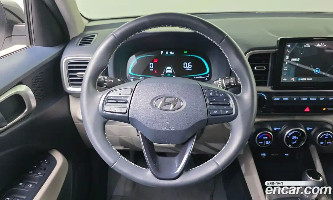 Hyundai Venue 2023 1.6 автомат (гидро), фото 20