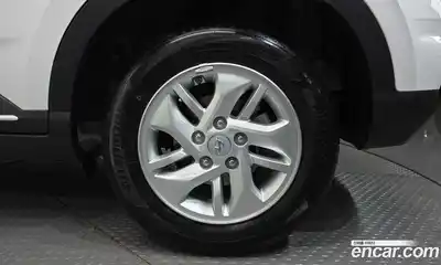 Hyundai Venue 2023 1.6 автомат (гидро), миниатюра 7