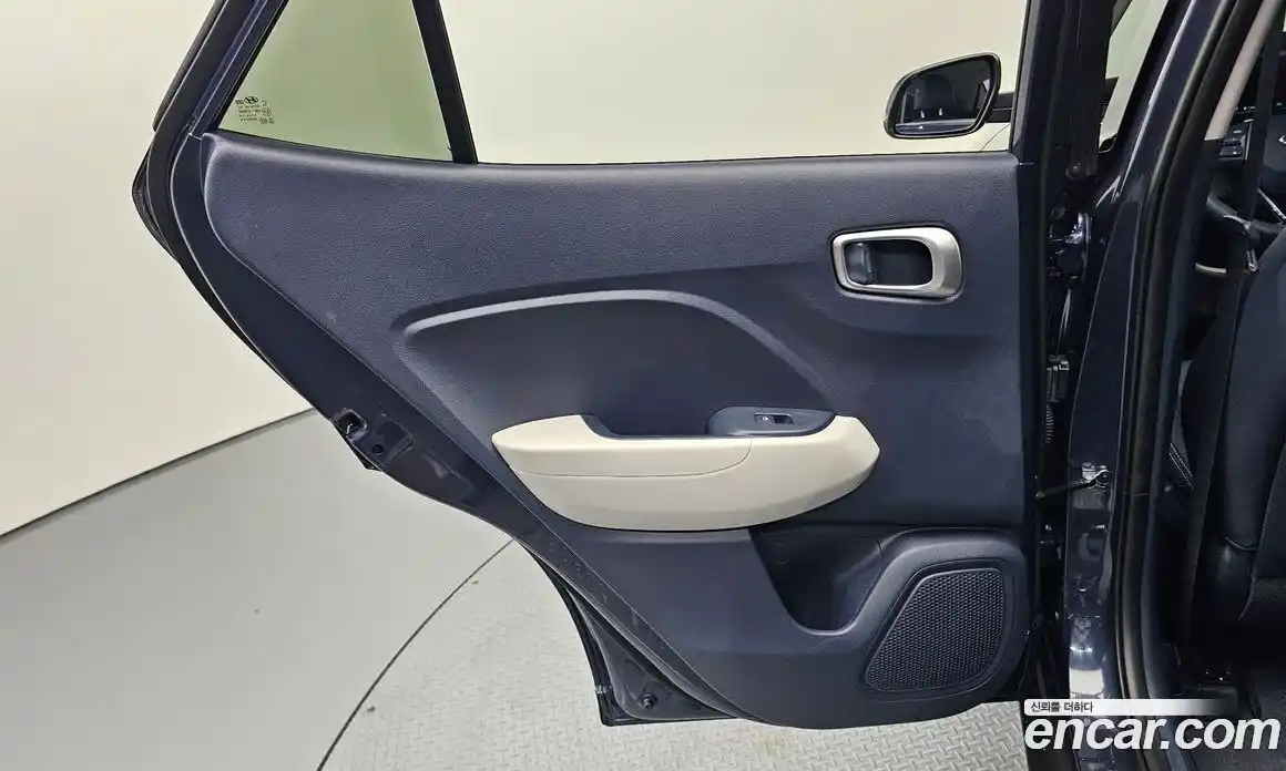 Hyundai Venue 2025 1.6 автомат (гидро), фото 15