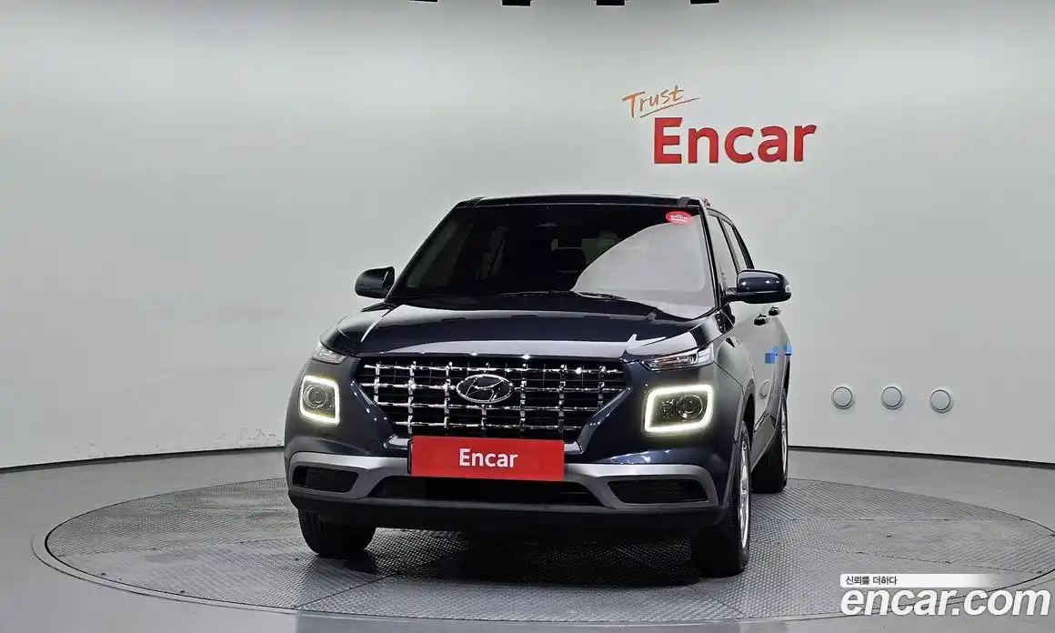Hyundai Venue 2025 1.6 автомат (гидро), фото 3