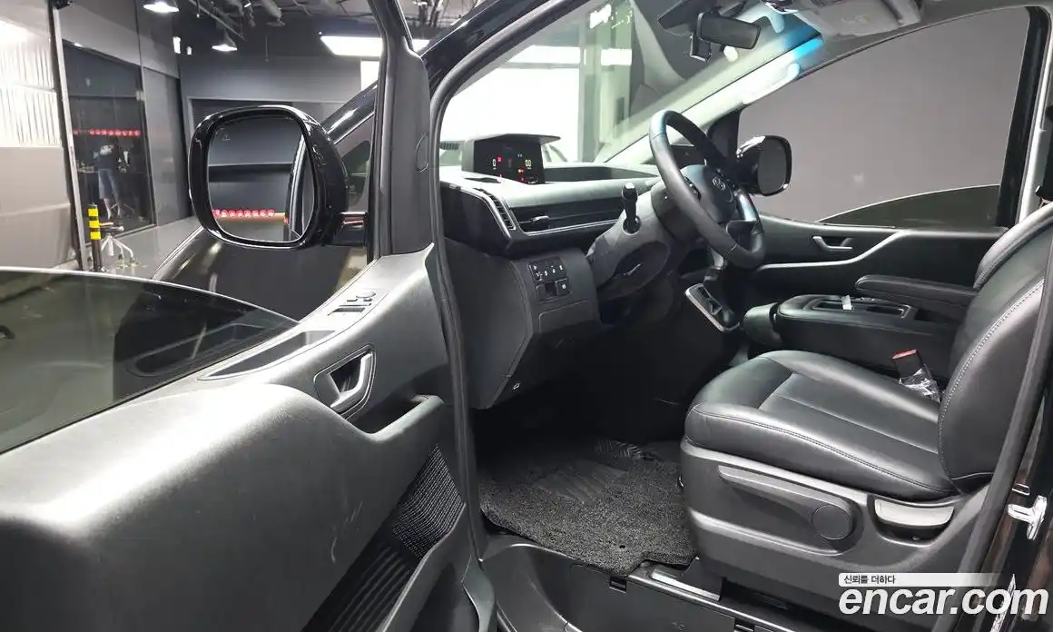 Hyundai Staria 2022 2.2 автомат (гидро), фото 13