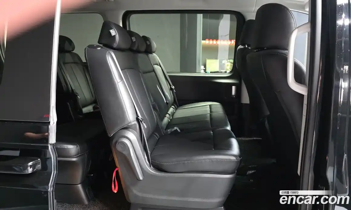 Hyundai Staria 2022 2.2 автомат (гидро), фото 18