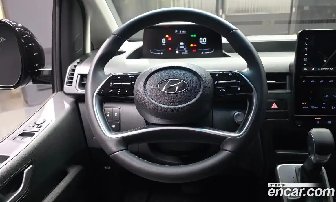 Hyundai Staria 2022 2.2 автомат (гидро), фото 20