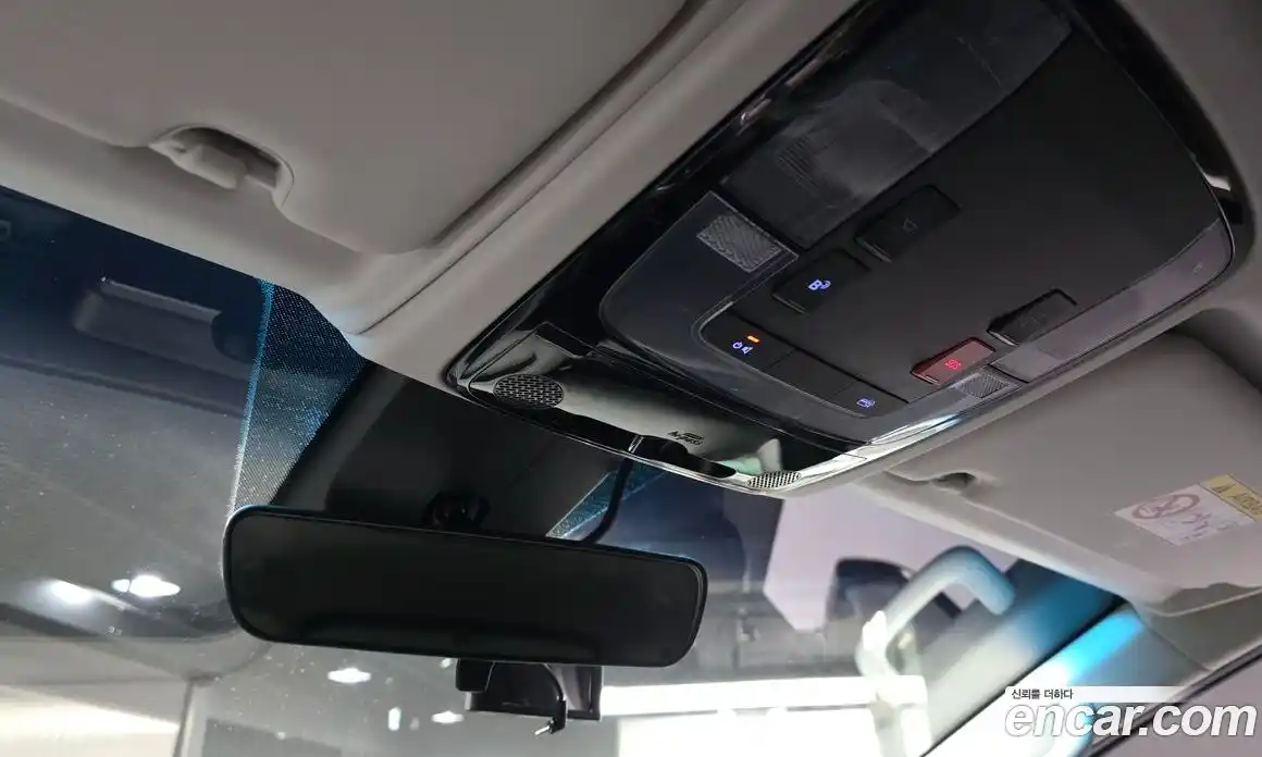 Hyundai Staria 2022 2.2 автомат (гидро), фото 24
