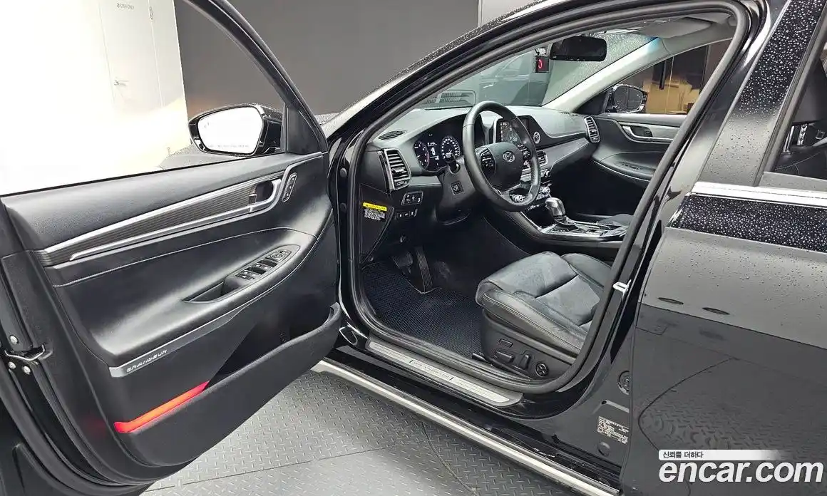Hyundai Grandeur 2017 2.4 автомат (гидро), фото 13