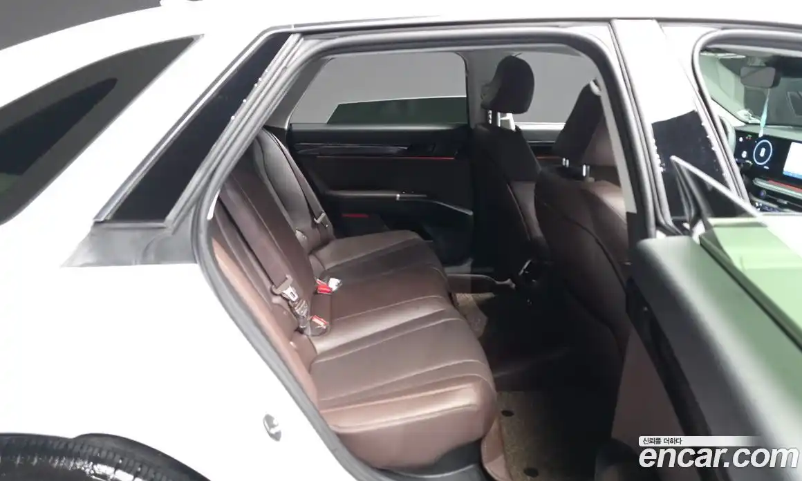 Hyundai Grandeur 2023 1.6 автомат (гидро), фото 12