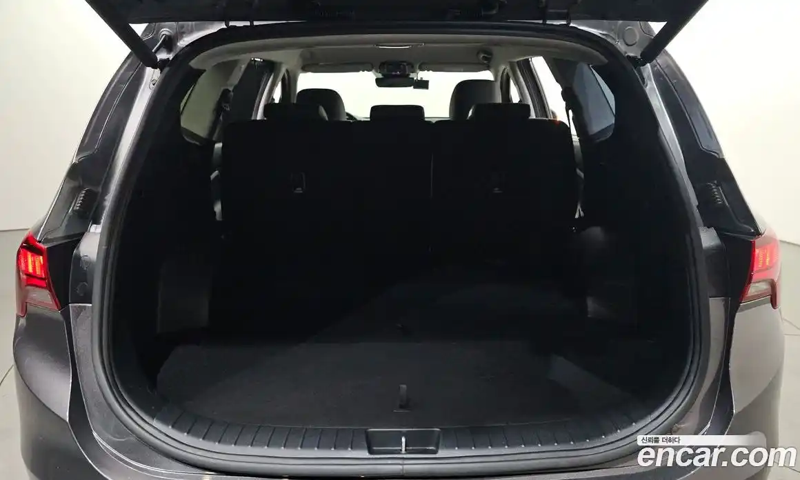 Hyundai Santa Fe 2022 2.2 автомат (гидро), фото 28