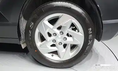 Hyundai Kona 2023 1.6 автомат (гидро), миниатюра 5