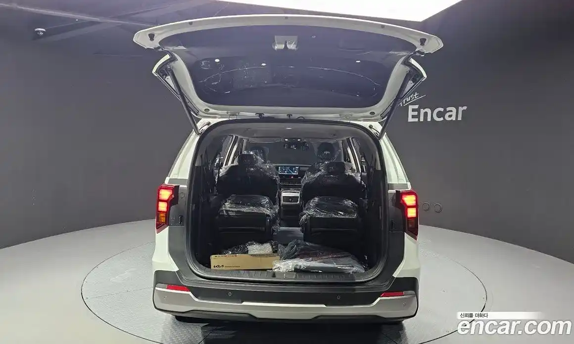 Kia Carnival 2026 1.6 автомат (гидро), фото 19