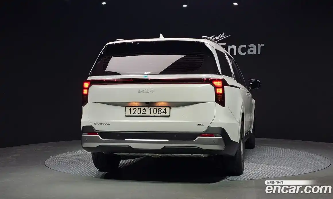 Kia Carnival 2026 1.6 автомат (гидро), фото 4