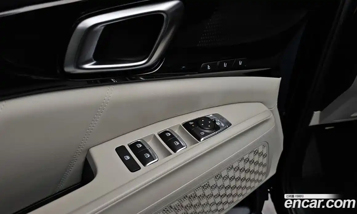 Kia Carnival 2024 1.6 автомат (гидро), фото 22