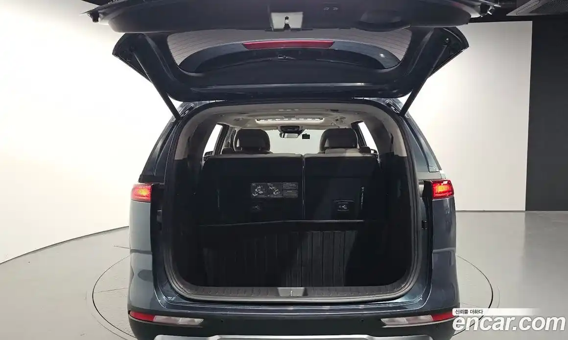Kia Carnival 2021 2.2 автомат (гидро), фото 20