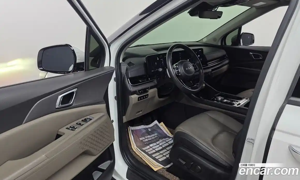 Kia Carnival 2024 1.6 автомат (гидро), фото 13