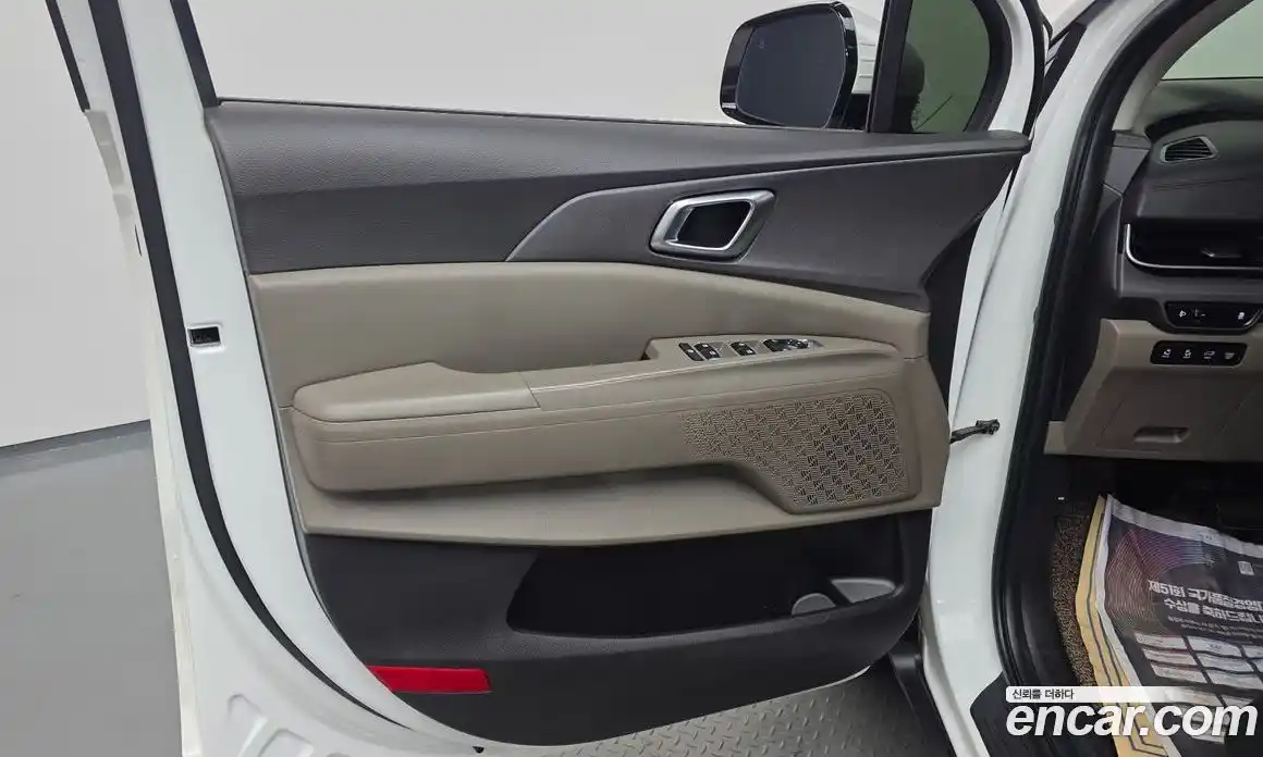 Kia Carnival 2024 1.6 автомат (гидро), фото 14
