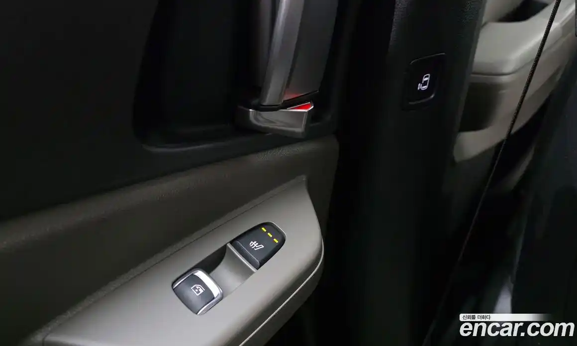 Kia Carnival 2024 1.6 автомат (гидро), фото 25