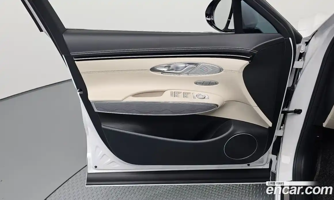 Genesis GV70 2023 2.5 автомат (гидро), фото 14