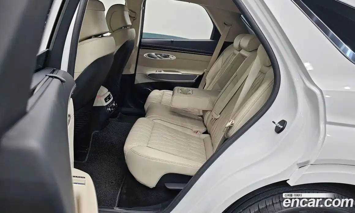 Genesis GV70 2023 2.5 автомат (гидро), фото 17
