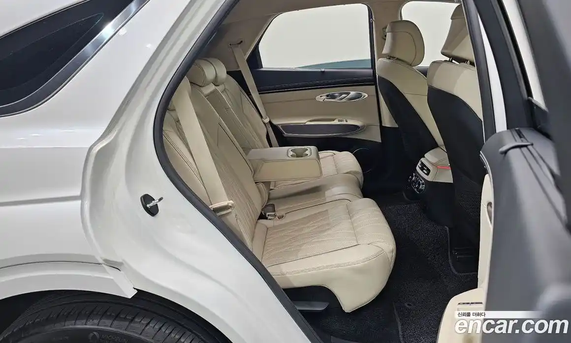 Genesis GV70 2023 2.5 автомат (гидро), фото 18